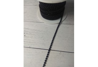 Стразовая цепочка  2 мм SS6 черная в черной оправе, цена за 50 см